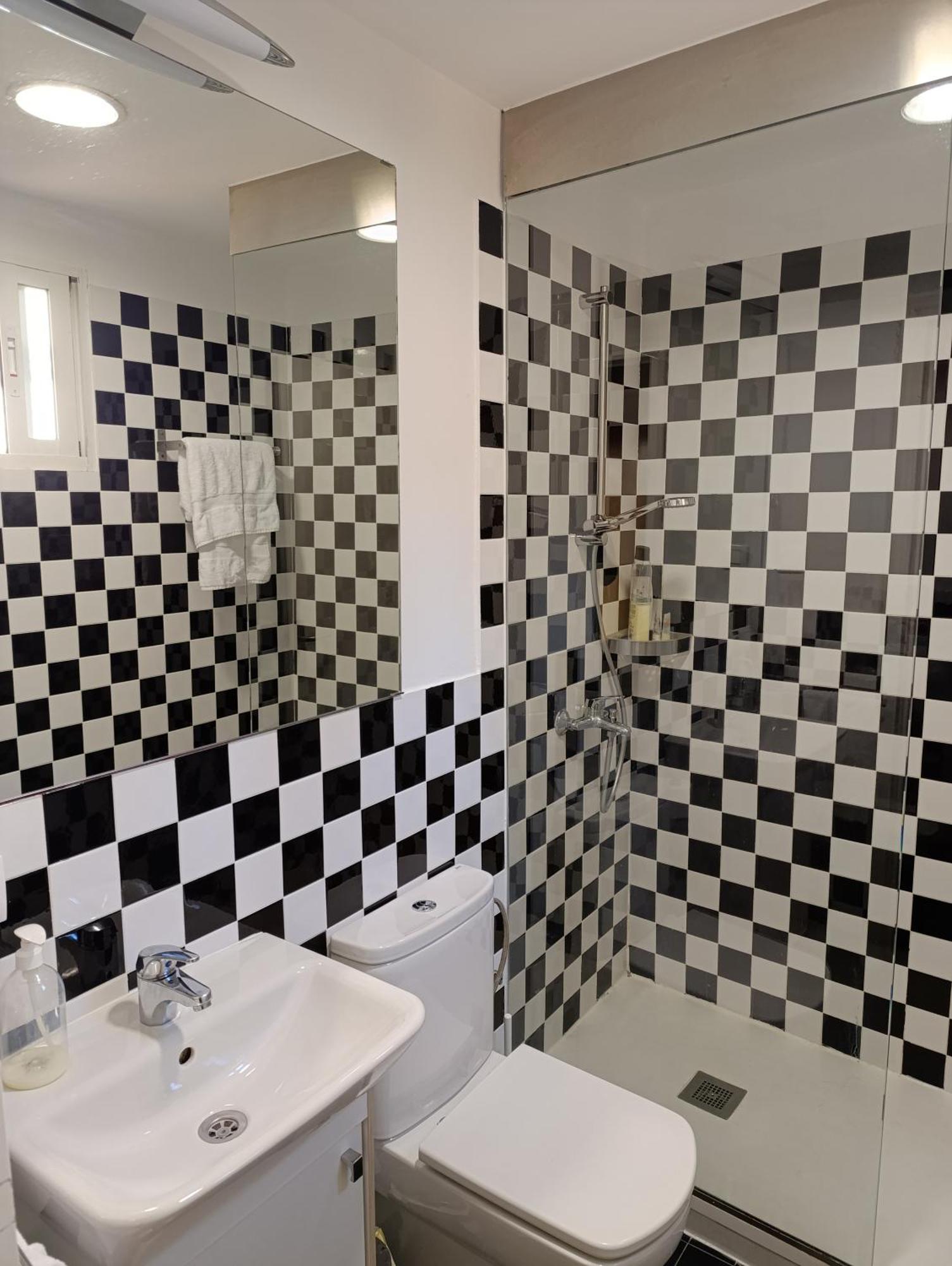 Apartamento En Huertas Madrid Exterior photo